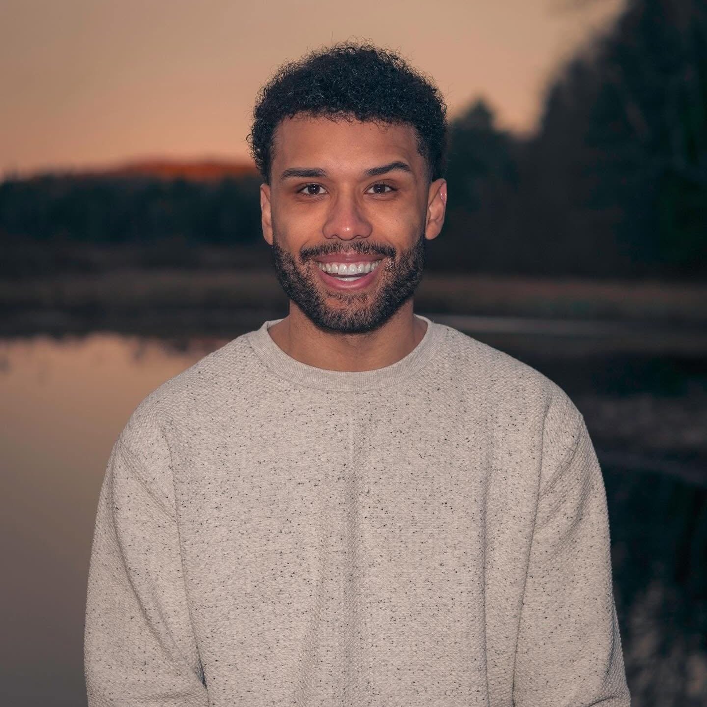 stephon_headshot (1)